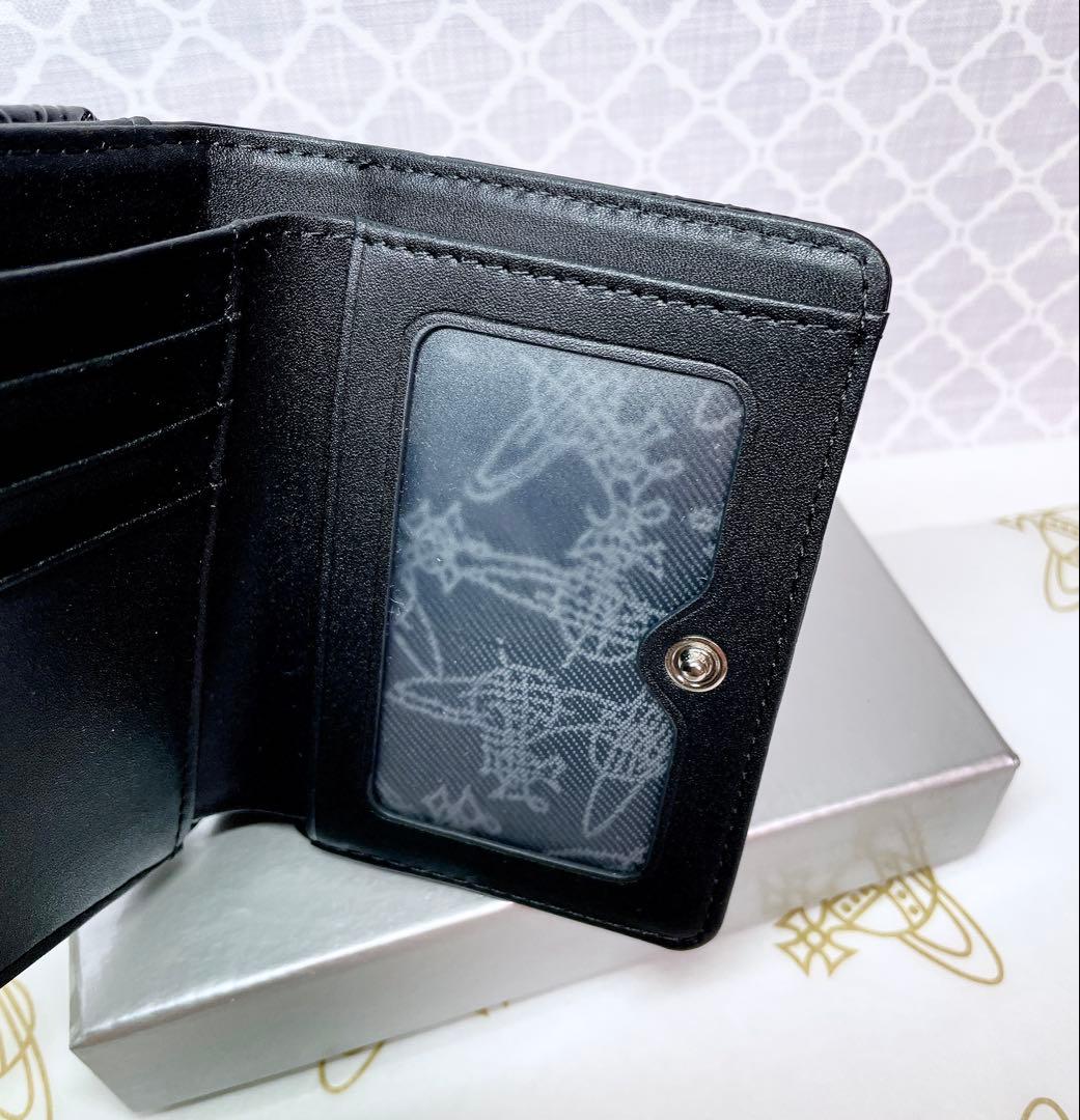 【内側に素敵な柄♡新作】Vivienne Westwood 折財布 エナメル黒