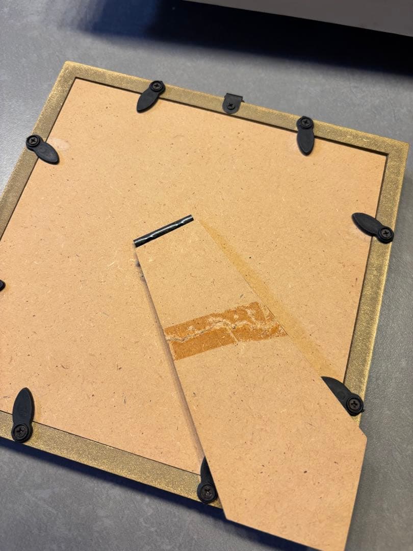 ディズニー　ピンバッジ　額装