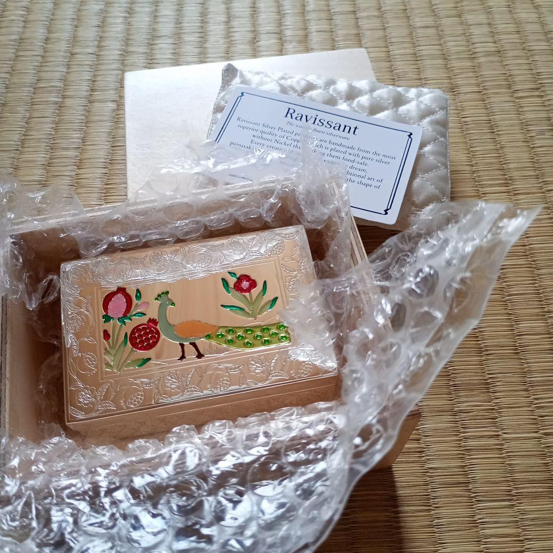 Ravissant 花と孔雀デザイン　シルバーケース