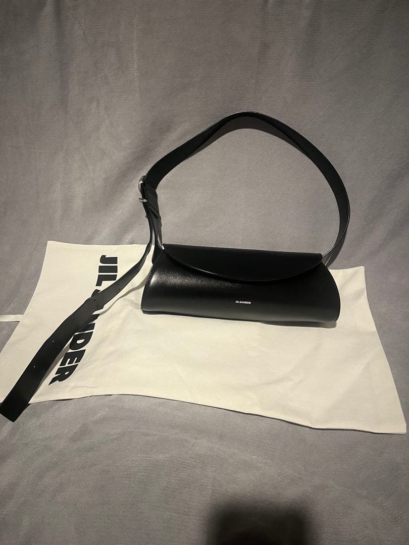 ジルサンダー　カンノーロ