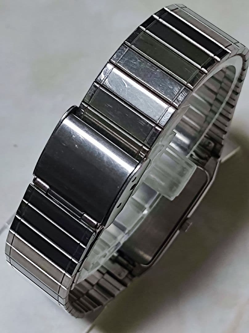 SEIKO クォーツ 腕時計 スクエア ブラック文字盤