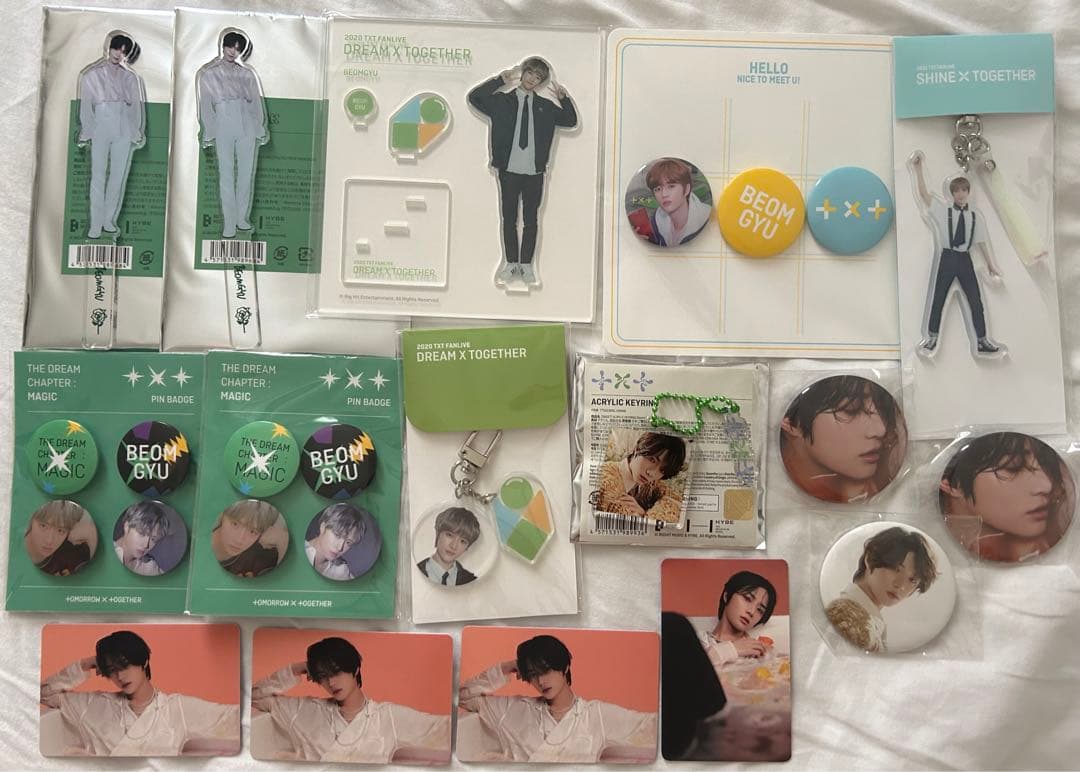 TXT 公式 まとめ売り トレカ アクスタ キーリング 缶バッジ ボムギュ