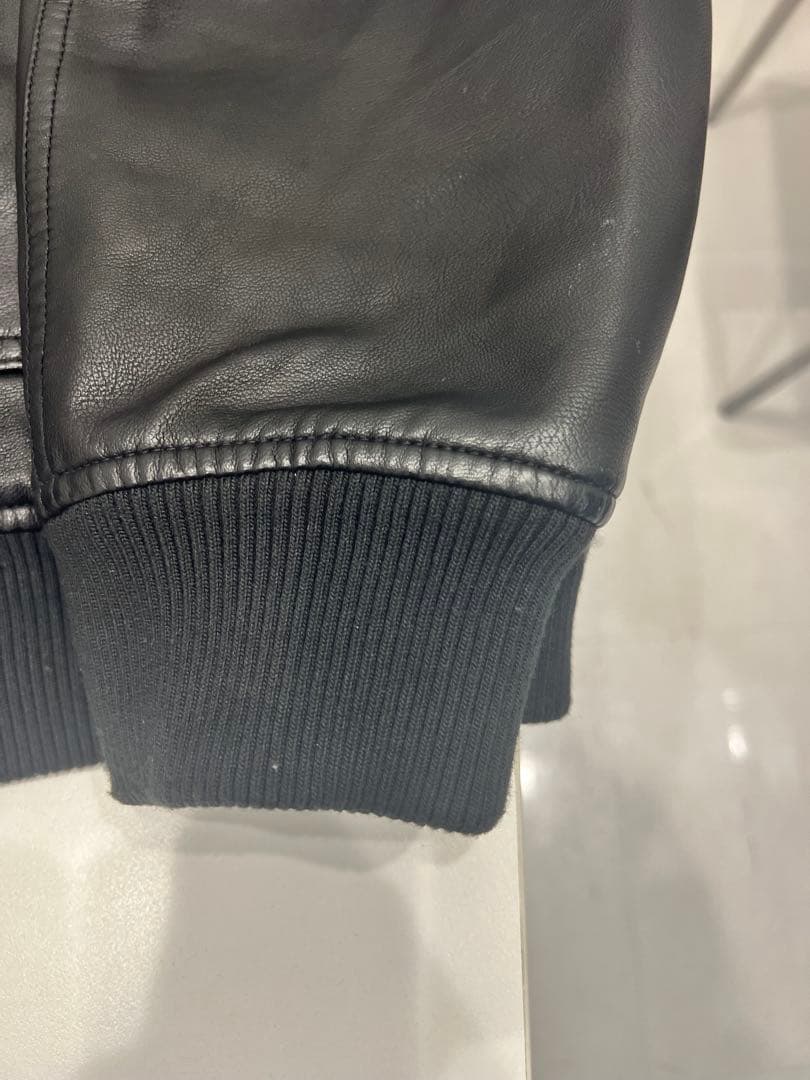 リーバイス レザージャケット A-2 フライトジャケット フェイクレザー 黒