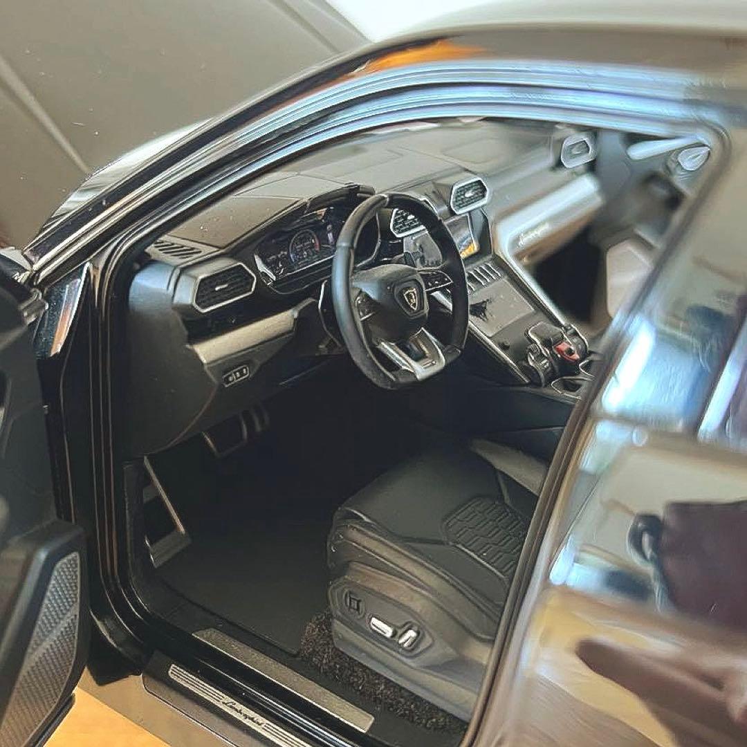 【S.Rさま専用】オートアート1/18 ランボルギーニ ウルス ソリッドブラック