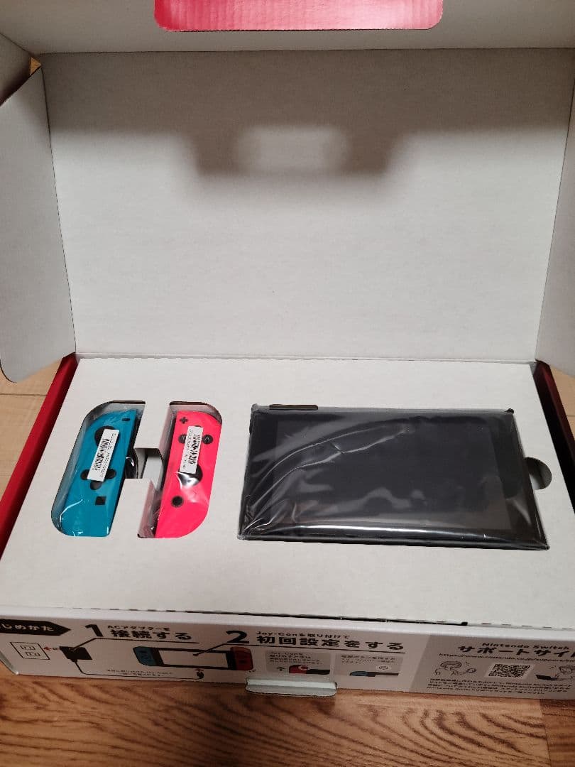 Nintendo Switch 本体 青/赤ジョイコン付き・送料無料