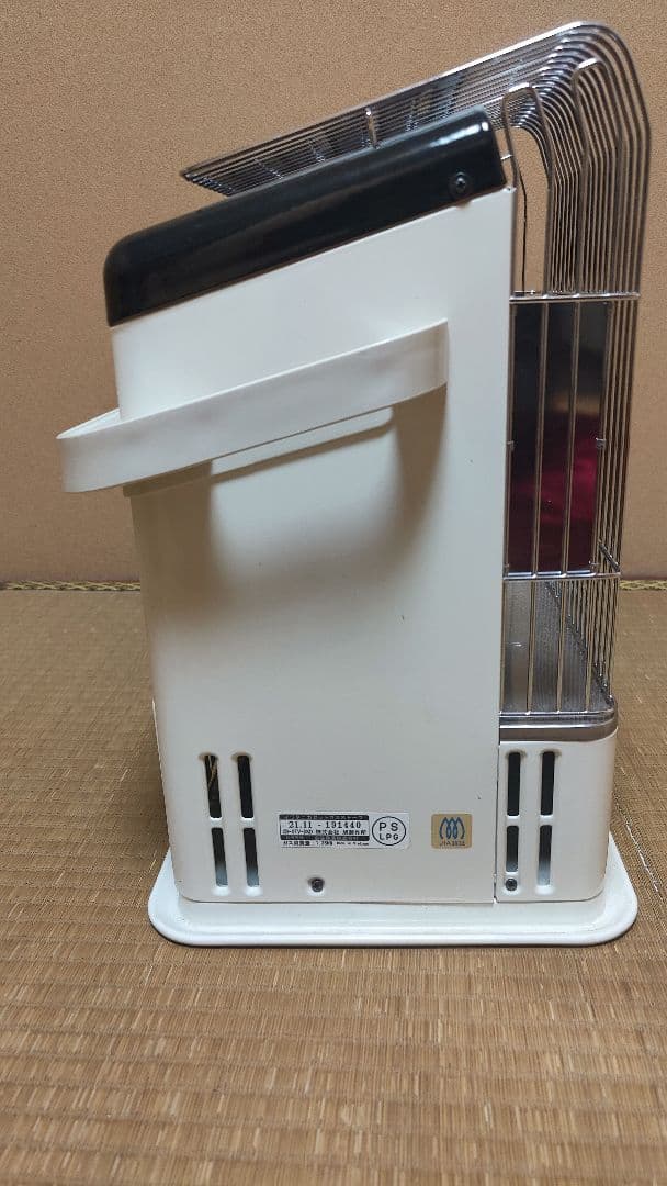 Iwatani カセットストーブ デカ暖 ホワイト