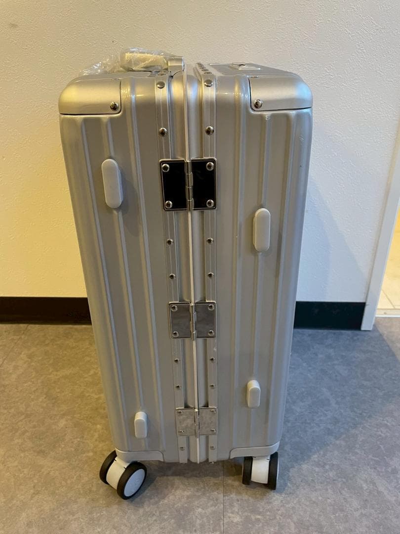 リベティ多機能キャリーケース【エナメルシルバーSサイズ】12