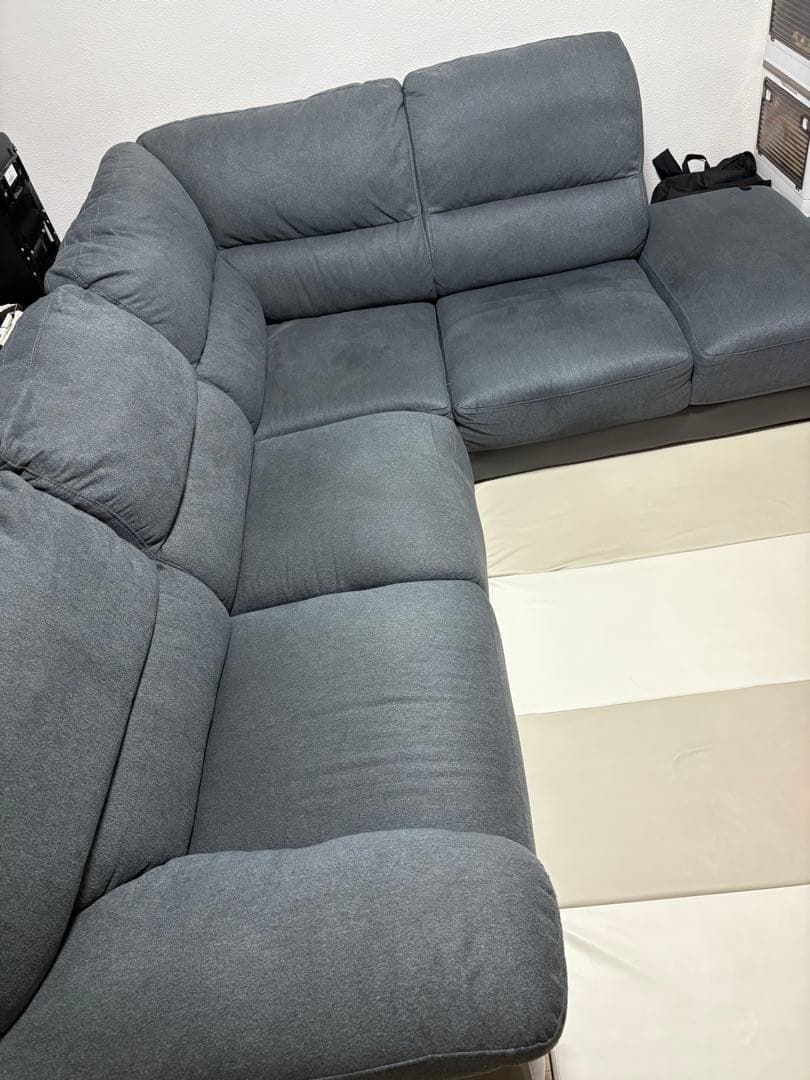 ①ニトリ　布張りカウチソファ(ウォール3KD LC GY)