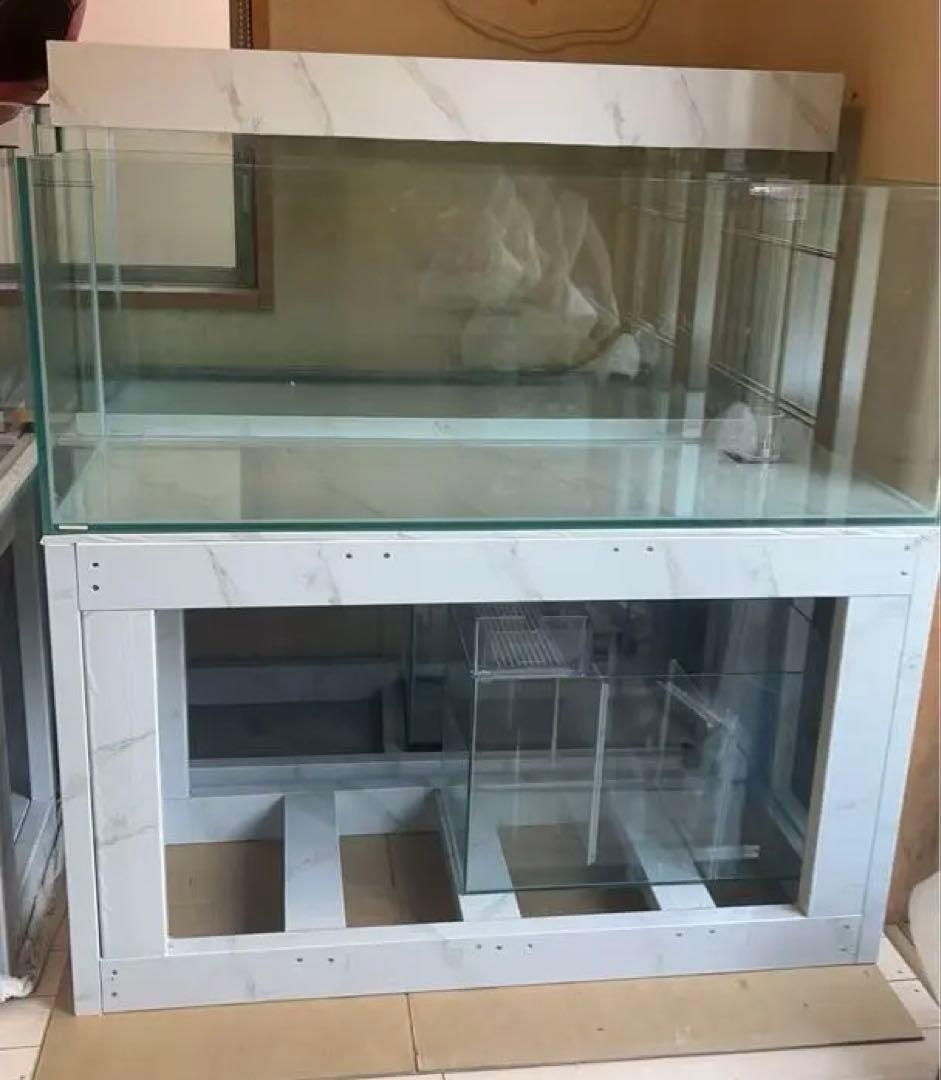 値下げしました‼️⇒オーバーフローKOTOBUKIガラス水槽と台のセット蓋付き