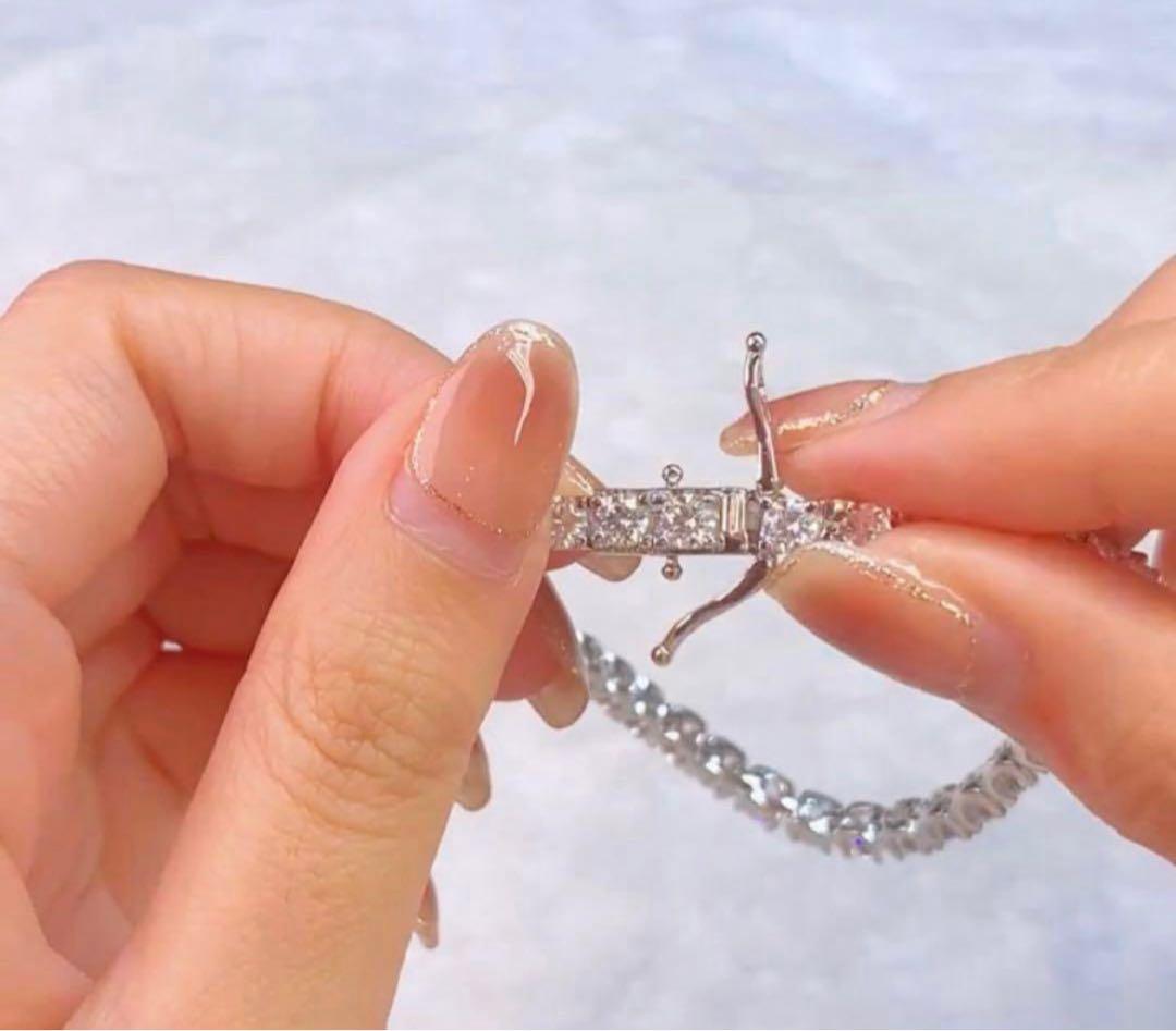 【格を纏う】10ctモアサナイト×S925 テニスチェーンブレスレット｜証明書付