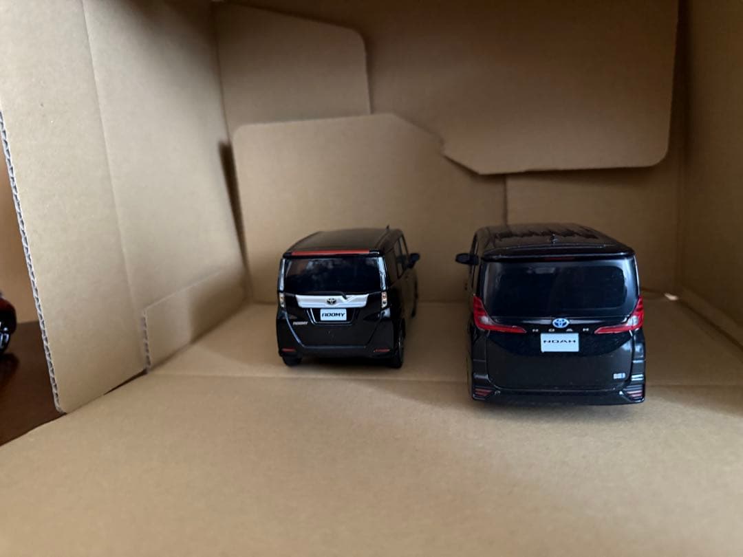 ア*ァ様 トヨタカラーサンプル　 4台セット