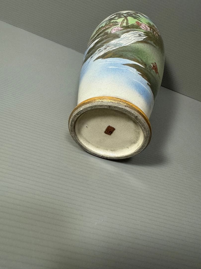 2119 九谷焼　旭山窯　山水図　花瓶