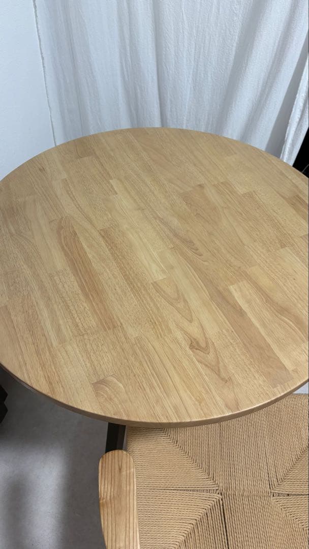 kanademono ラウンドテーブル　カナデモノ　円形テーブル　カフェテーブル