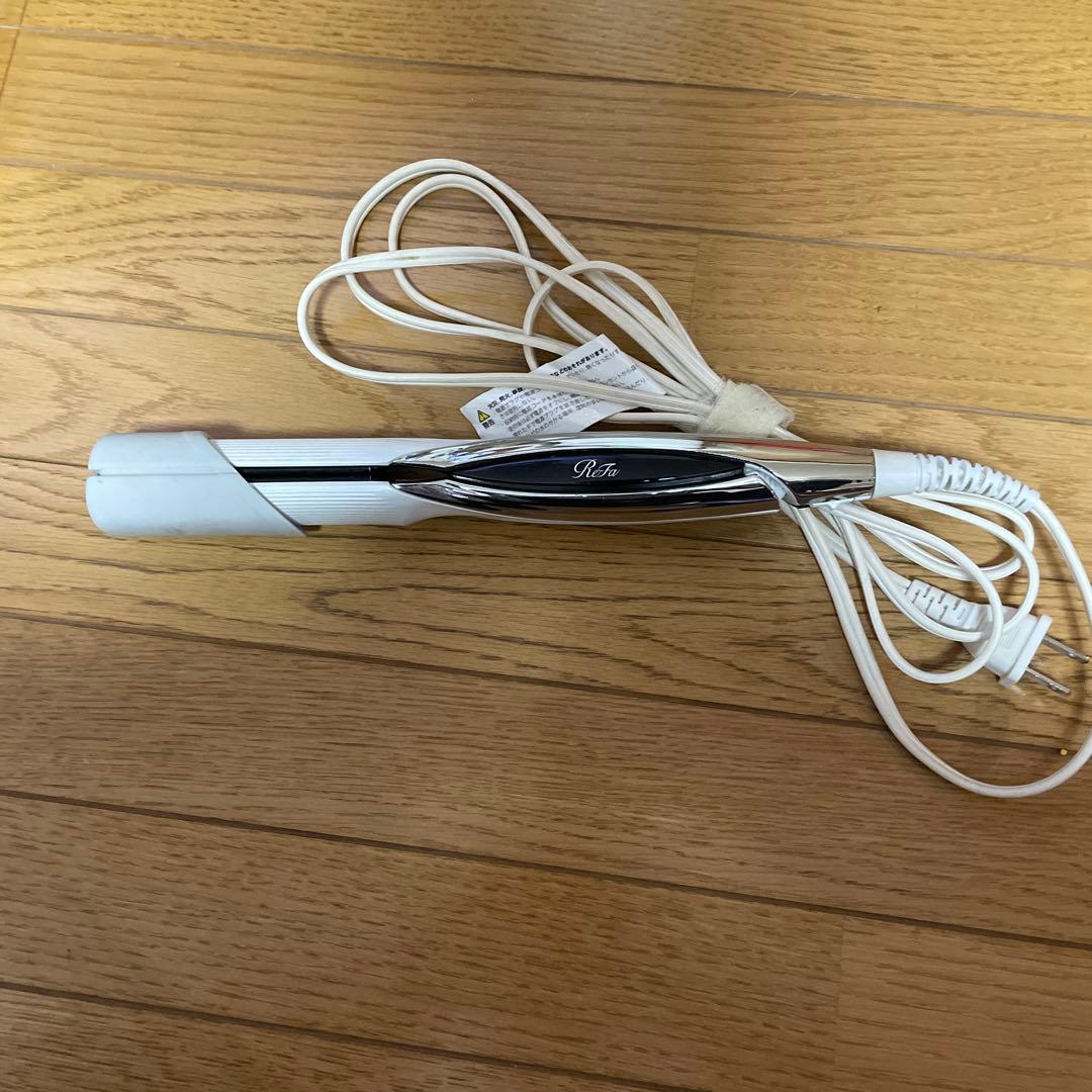 Refaストレートヘアアイロン ホワイト・シルバー