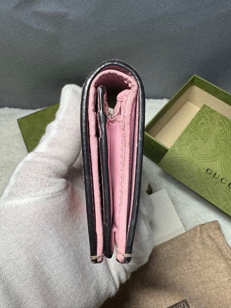 GUCCI ストロベリーパターン 二つ折り財布