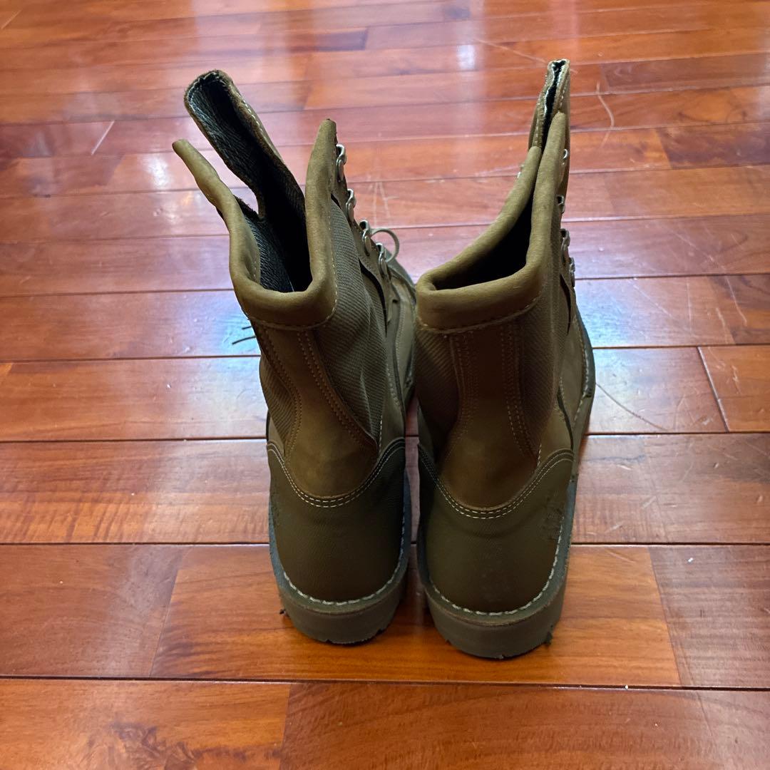 ダナー　防水　ミリタリーブーツ　マウンテンブーツで有名