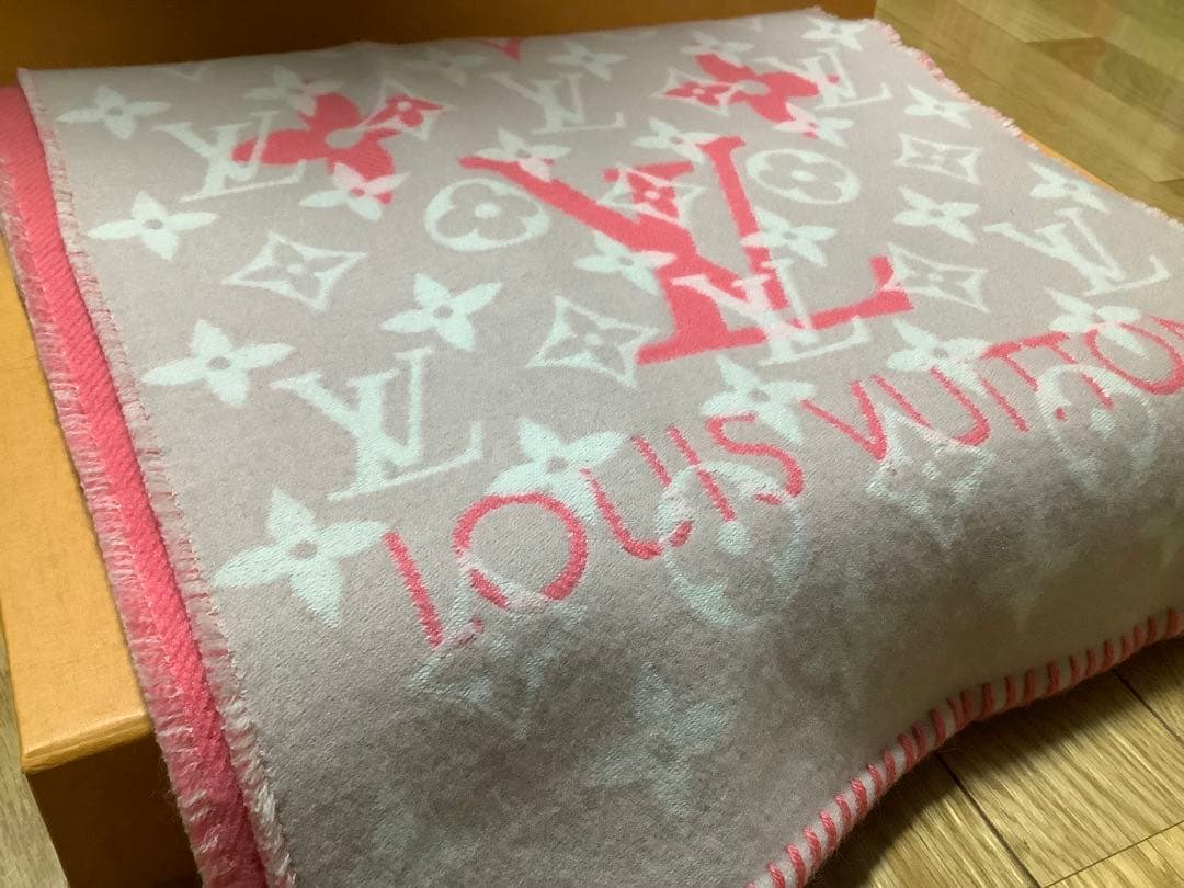 ルイヴィトン　マフラー エシャルプ・オールユーニード　難有り