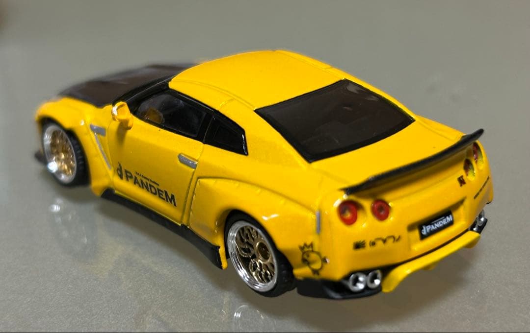 MINIGT 1/64 Pandem ニッサン GT-R 68 R35