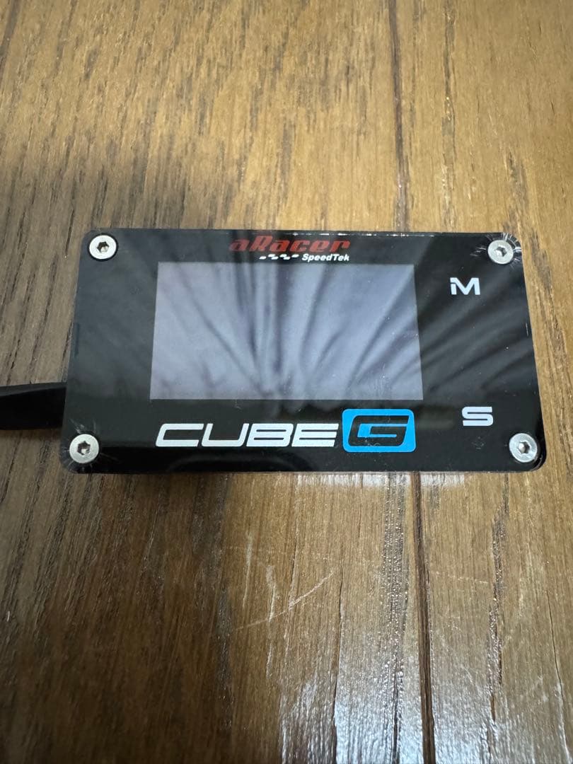 aRacerのマルチモニター キューブG