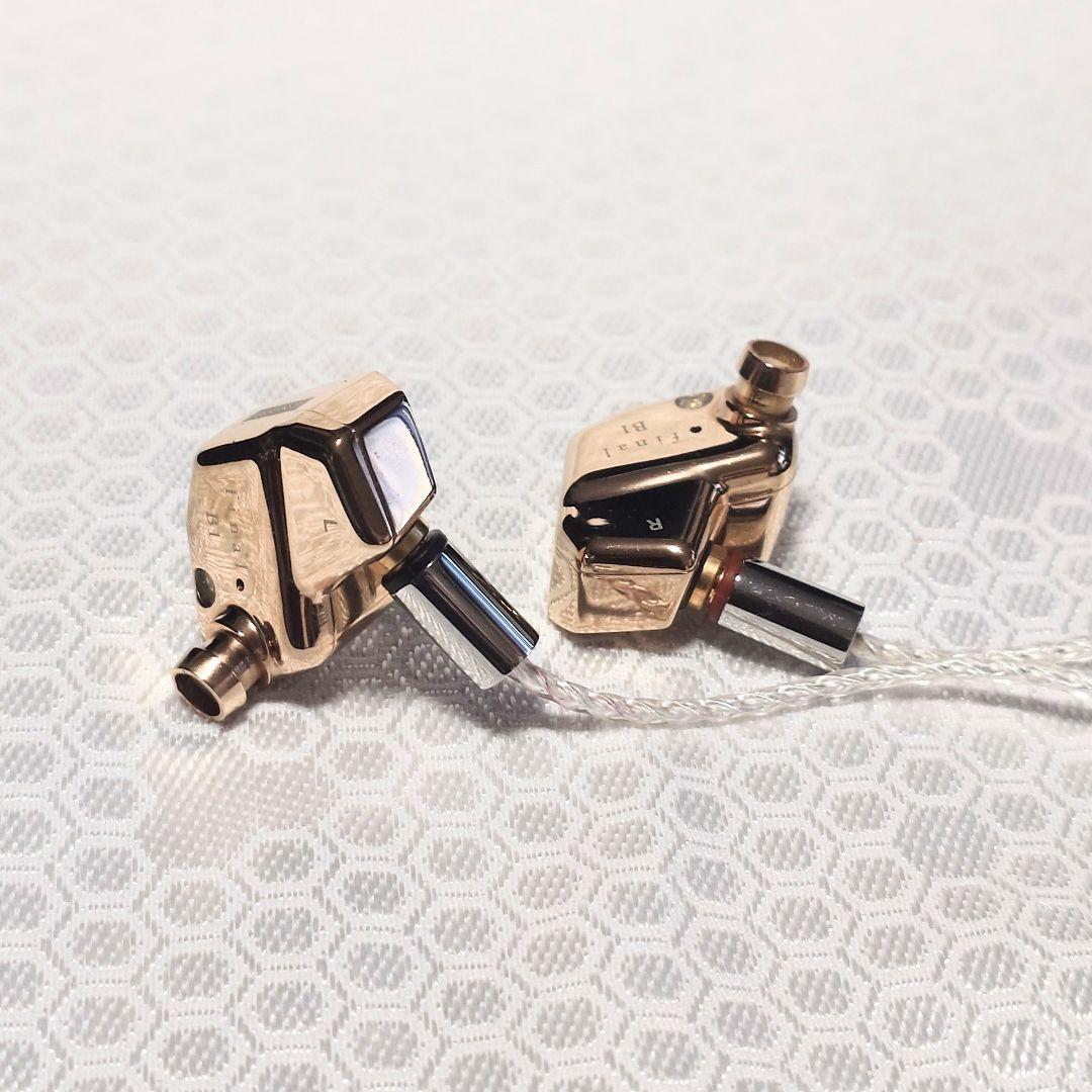 【試聴のみ美品】final B1 リケーブル可能イヤホン 3.5mmケーブル付