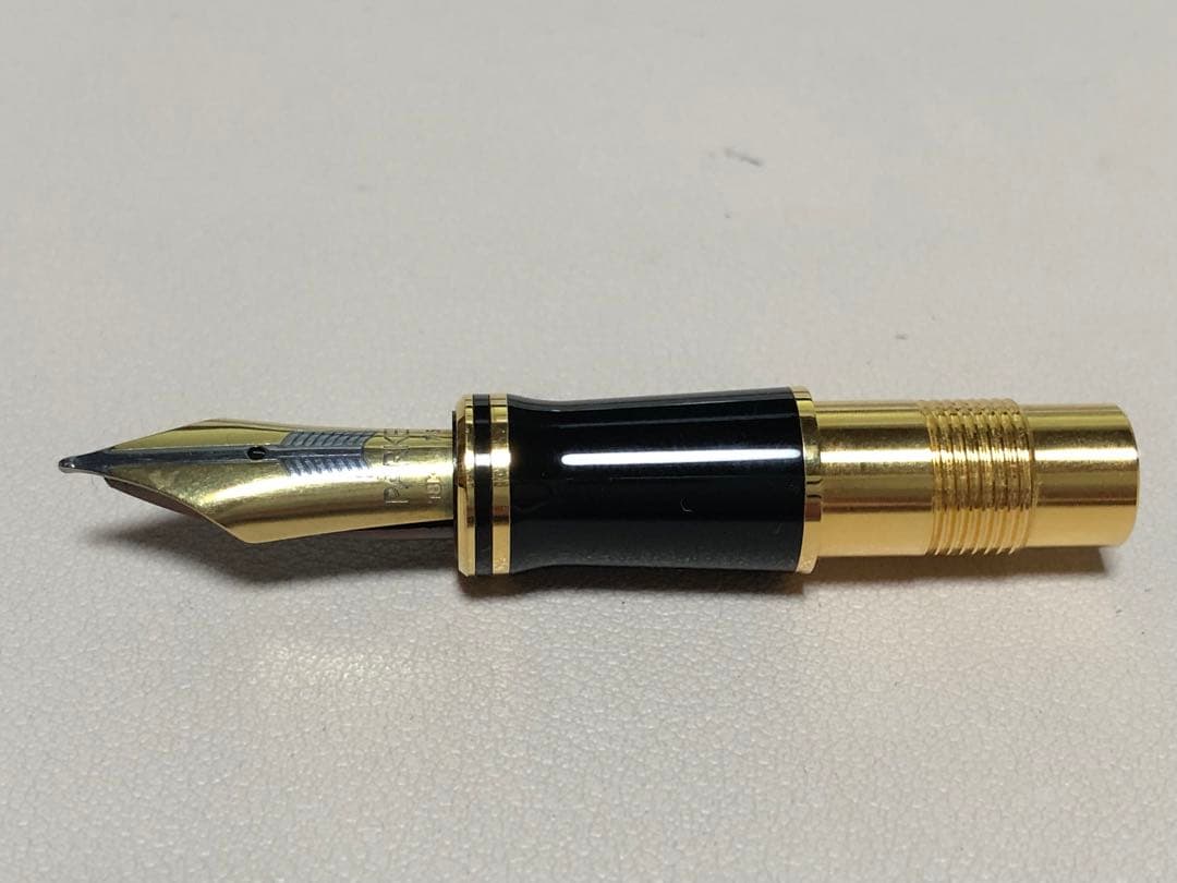 パーカー デュオフォールド センテニアル マーブルレッド