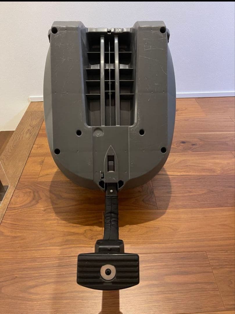 新生児対応　コンビ　クルムーヴ スマートエッグショック 回転式　チャイルドシート