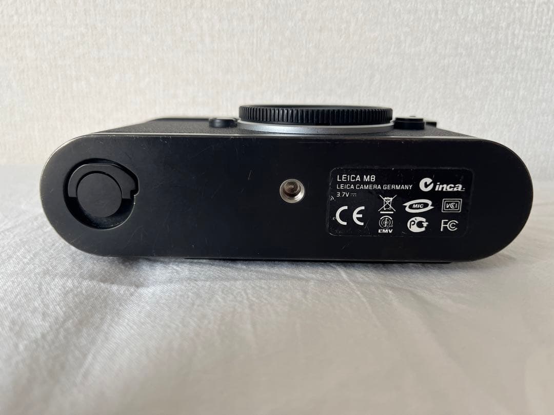 Leica M8ブラッククロームボディ+ 純正レンズフィルターUV/IR E39