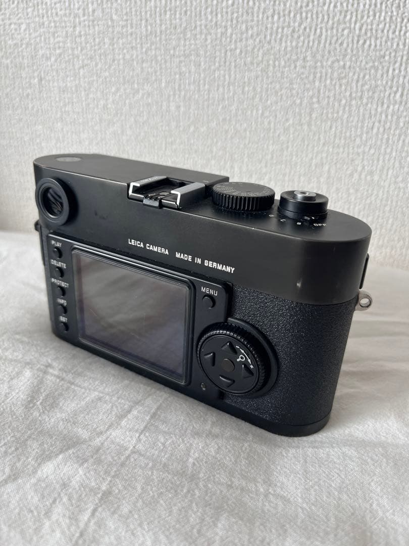 Leica M8ブラッククロームボディ+ 純正レンズフィルターUV/IR E39