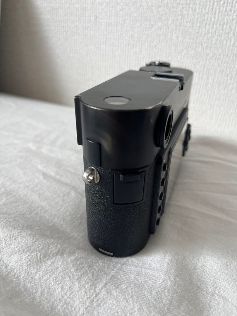 Leica M8ブラッククロームボディ+ 純正レンズフィルターUV/IR E39