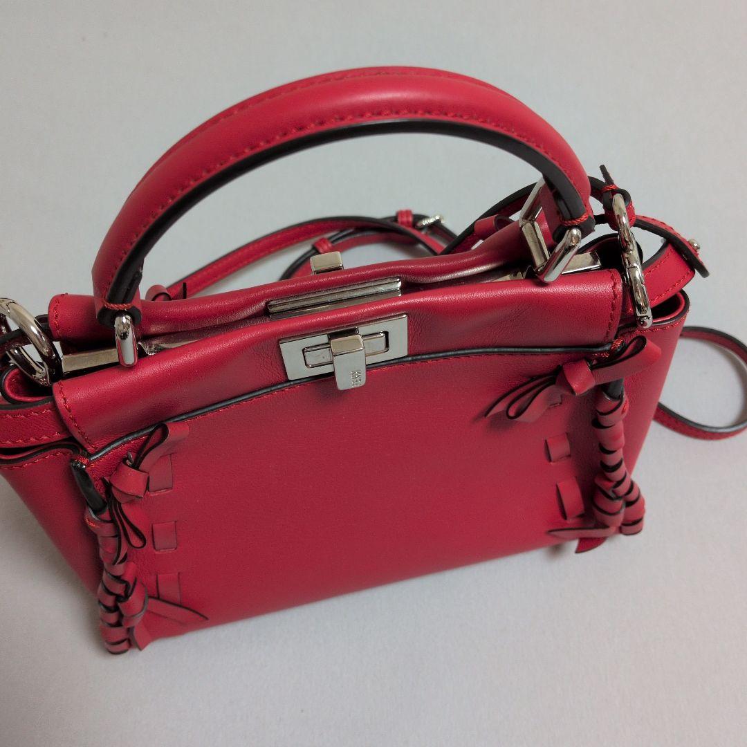 FENDI ピンク レザー ショルダーバッグ