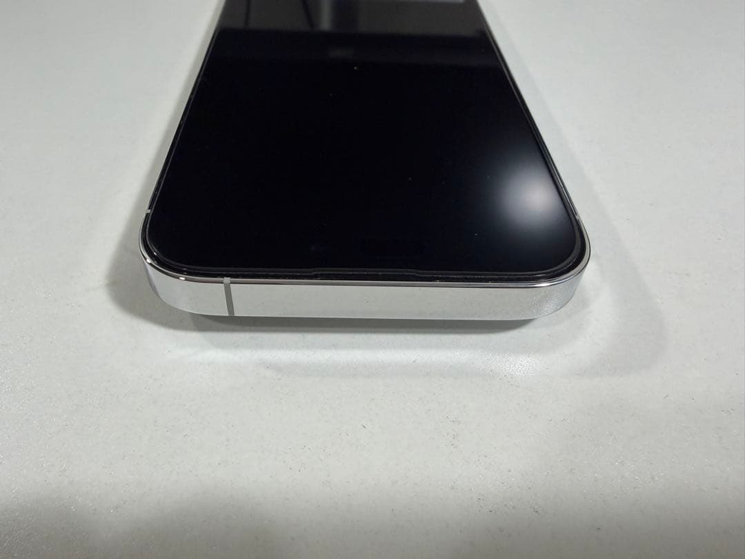 【美品】Apple iPhone 14 Pro 256gシルバー 本体