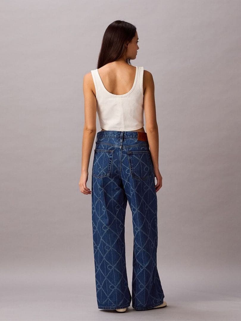 未使用☆ck カルバンクライン　タンクトップ オーバークロップドタンクトップ