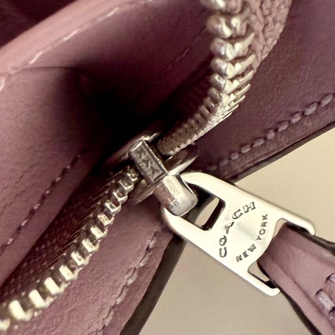 COACH コーチ　折り財布　ライラック　紫色　三つ折り財布　ミニウォレット