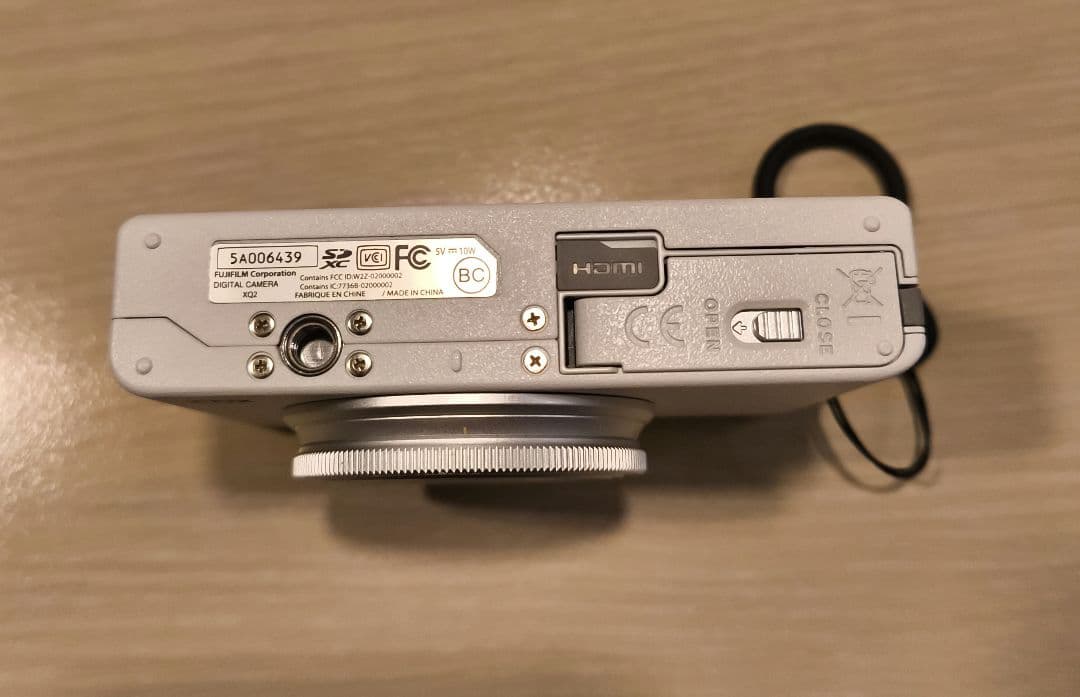 FUJIFILM XQ2 高級コンデジ Wi-Fi 動作確認済み 元箱付 美品