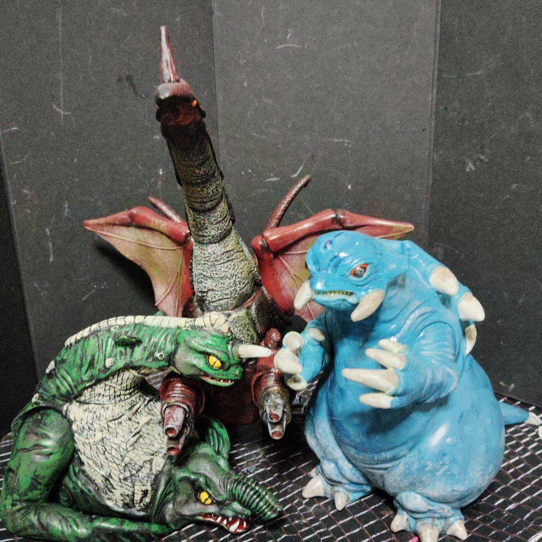 上野淳子ウルトラ怪獣旧型ソフビ確認画像