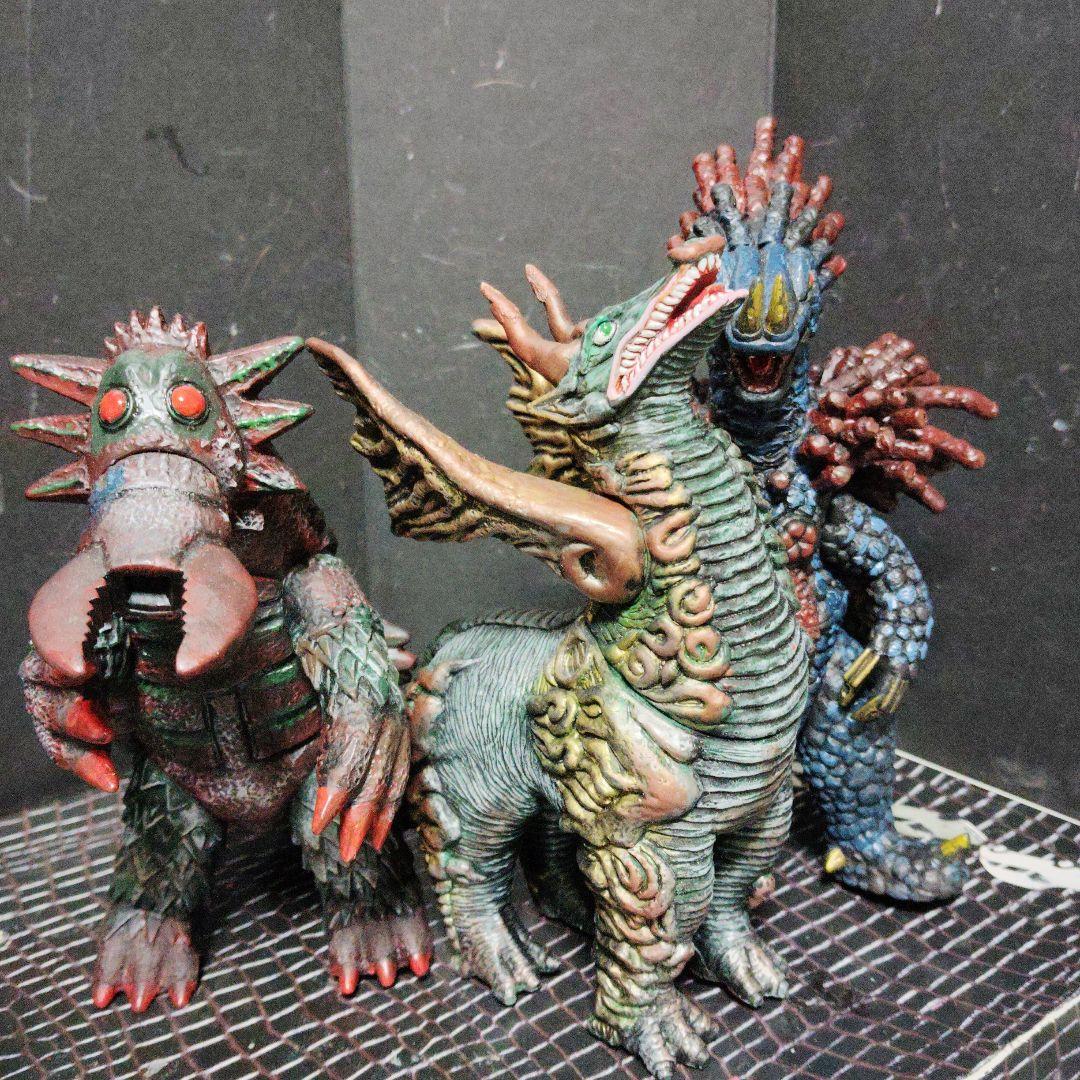 上野淳子ウルトラ怪獣旧型ソフビ確認画像