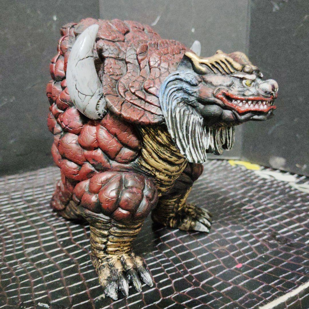 上野淳子ウルトラ怪獣旧型ソフビ確認画像