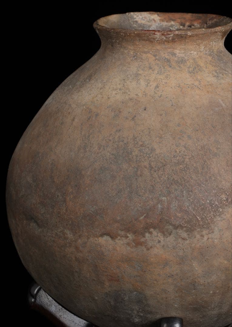 朝鮮美術 須恵器 新羅土器 壺 新羅無細土 出土品 木製台座 箱付 骨董 古美術