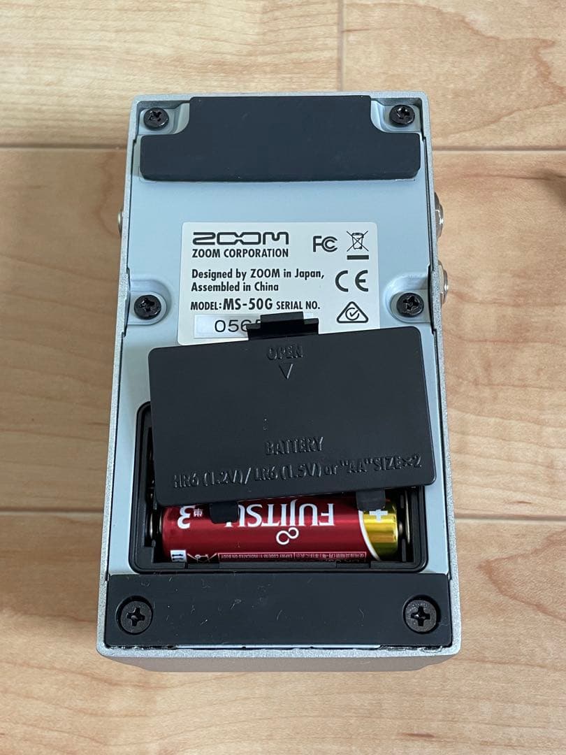 ほぼ新品 ZOOM MS-50G ギター マルチエフェクター