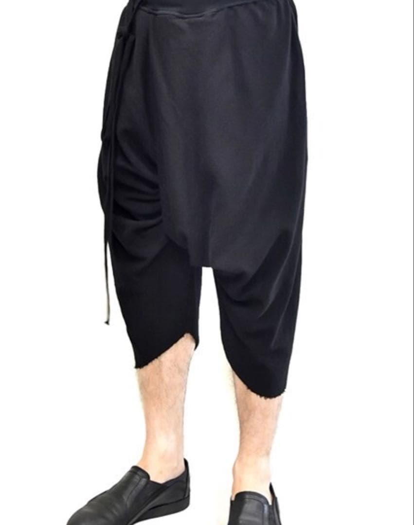 ユリウス　697PAM9 名作シャーリングドレープサルエルパンツ　ブラック