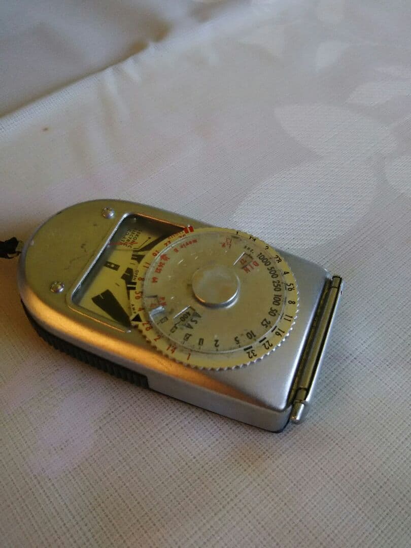 レトロ  カメラセット(望遠  露出計付き)キャノン製