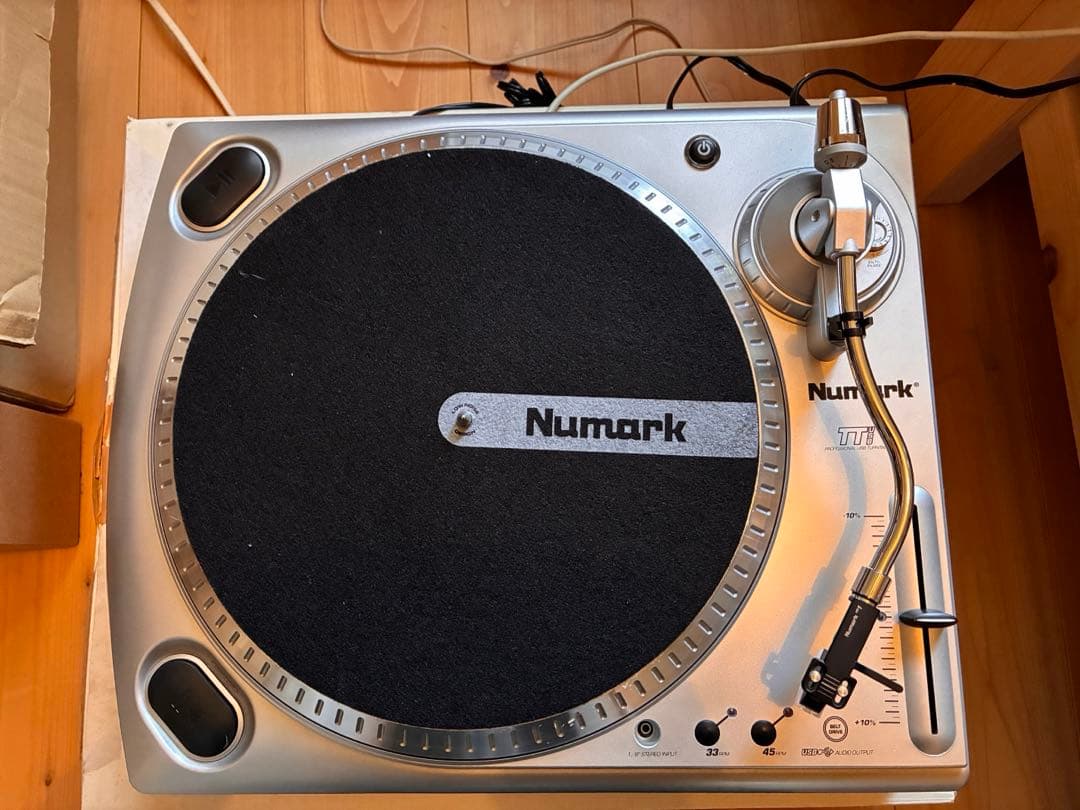中古美品Numark TTUSB レコードプレーヤー　レコードをデジタル化