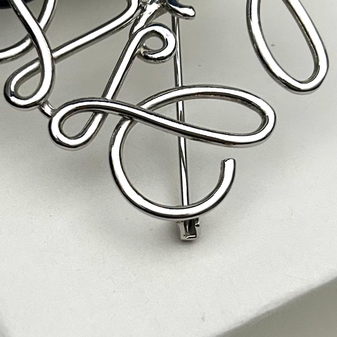 【美品】LOEWE ブローチ シルバー コサージュアクセサリー シルバーカラー