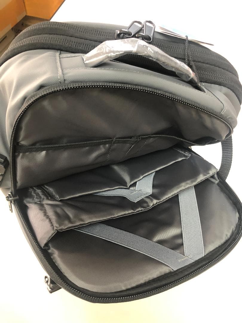 真空圧縮リュックサック(グレー)　32×15～20×49(cm) ★ポンプ有り★