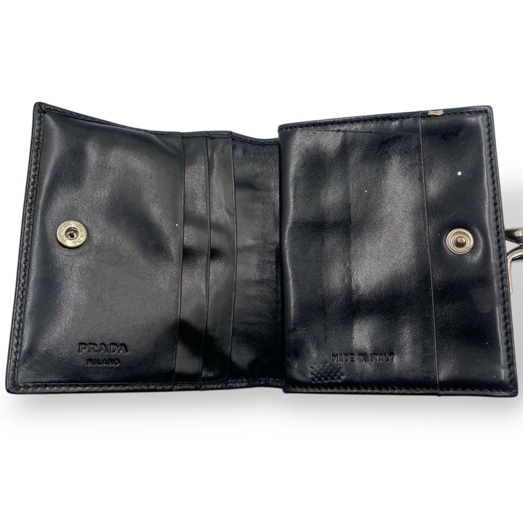 美品　プラダ　PRADA 二つ折り財布　黒　レザー　がま口