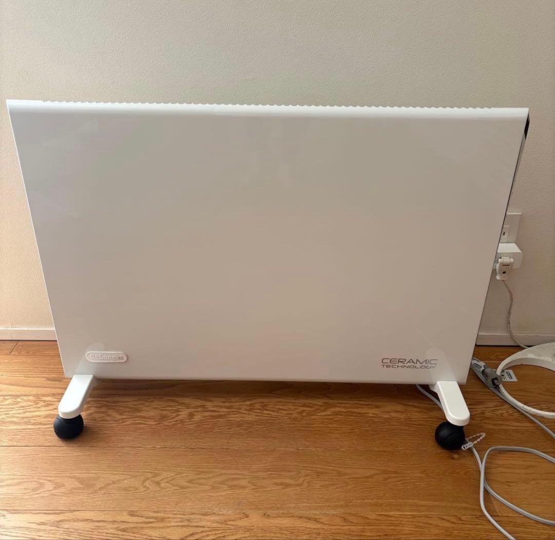 未使用級 デロンギ HXJ60L12-WH パネルヒーター