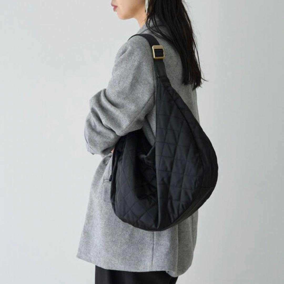 新品タグ付き✨ラシット　キルティングラウンドビッグショルダーバッグ　黒　肩掛け