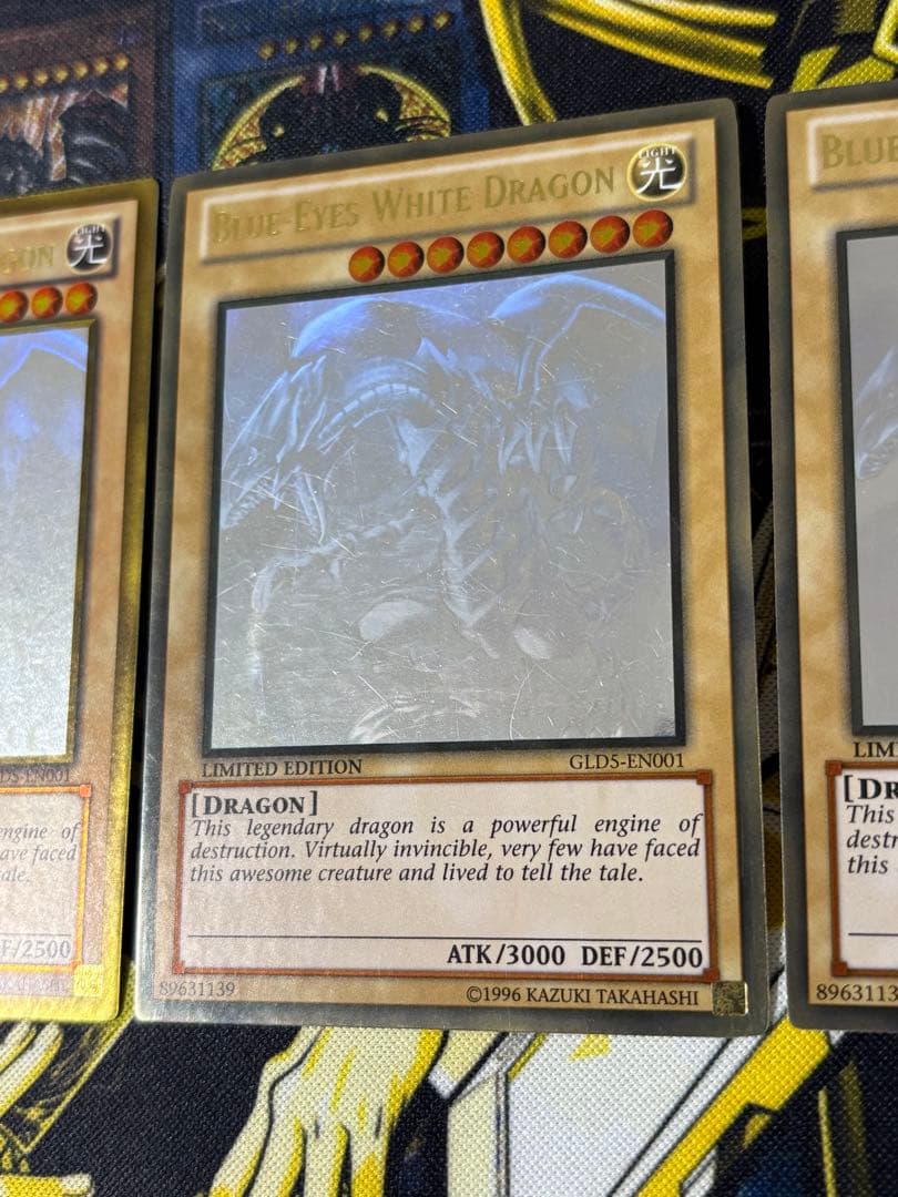 遊戯王 青眼の白龍 英語版 ゴーストゴールド ホログラフィック 3枚 GLD5