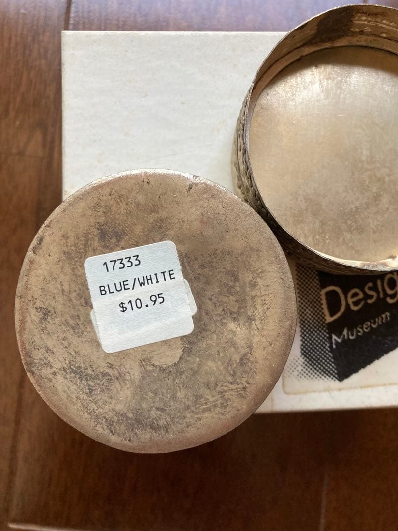 National Design museum 陶器　ボックス　小物入れ　青白　丸
