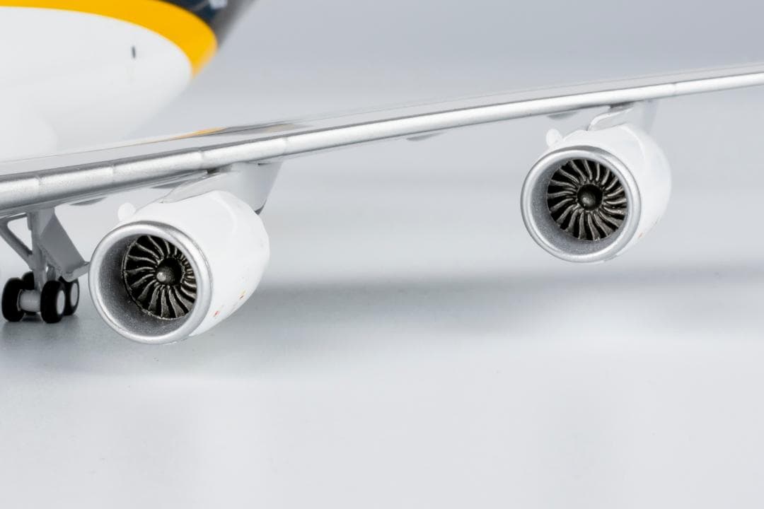 航空機・ヘリコプター UPS 747-8F N605UP 1/400